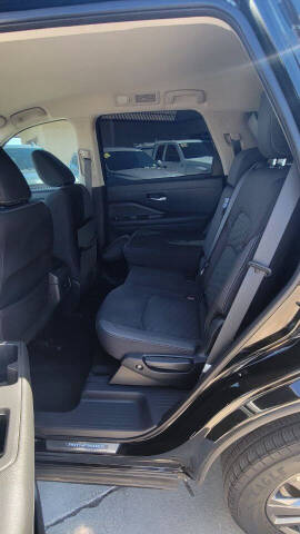 2022 Nissan Pathfinder SV