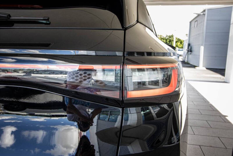 2025 Volkswagen ID.4 Pro