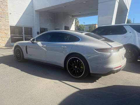 2022 Porsche Panamera 4S E-Hybrid