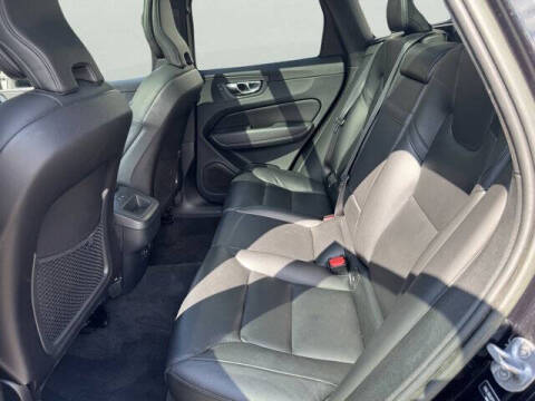 2023 Volvo XC60 B5 Core