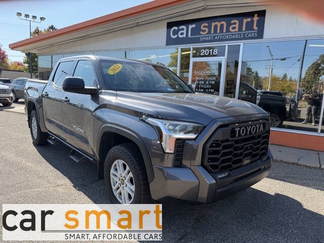 2022 Toyota Tundra SR5's photo