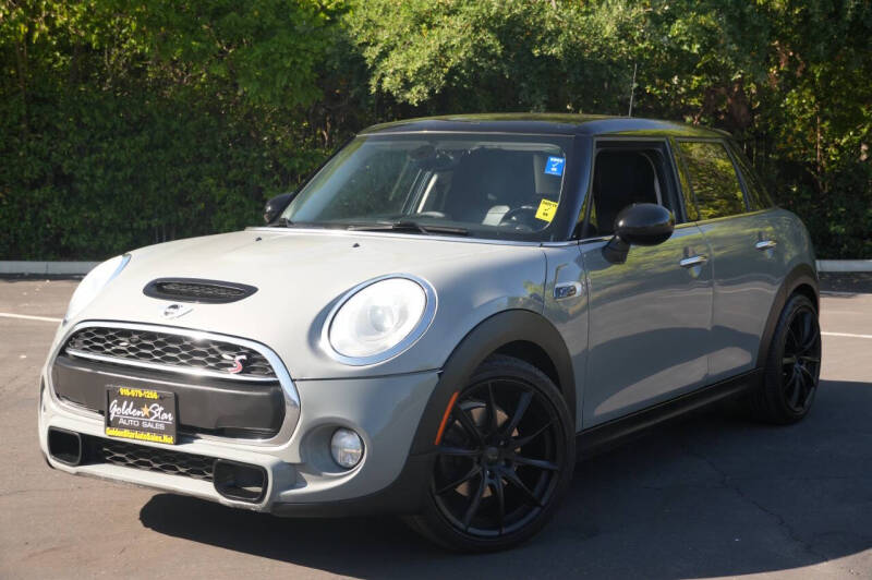 2015 MINI Cooper S's photo