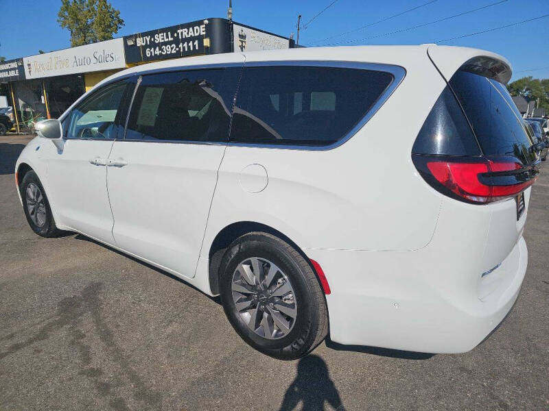 2022 Chrysler Pacifica Hybrid Touring L
