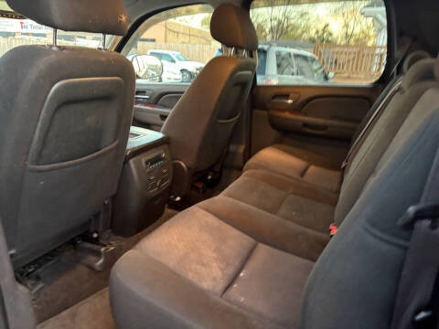 2011 Chevrolet Avalanche LS