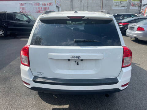 2011 Jeep Compass Sport