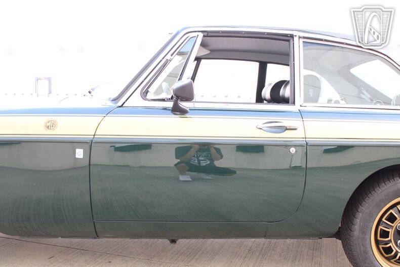 1975 MG B