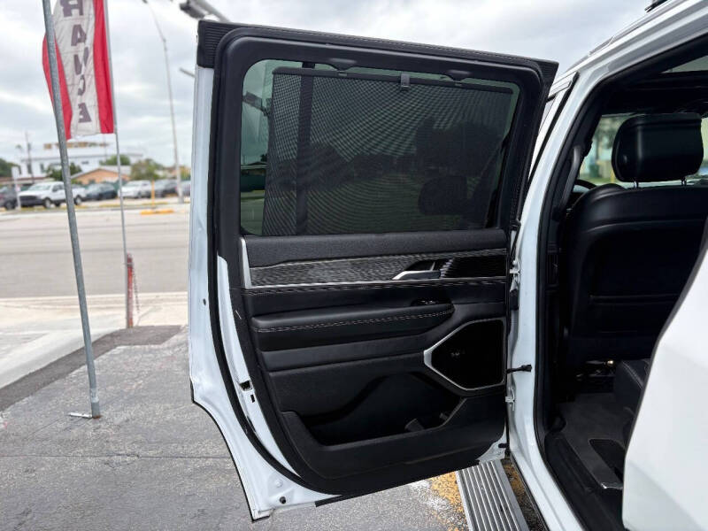 2022 Jeep Wagoneer Series III