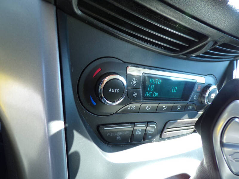 2016 Ford C-MAX Hybrid SE