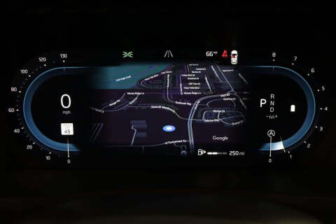 2025 Volvo XC90 B5 Plus Bright Theme