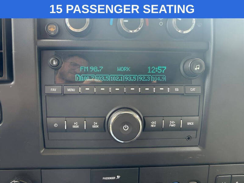 2025 Chevrolet Express LT 3500