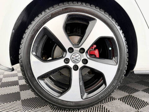 2017 Volkswagen Golf GTI S