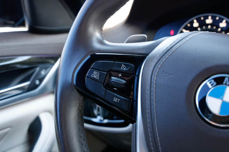 2017 BMW 5 Series 540i