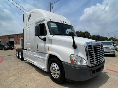 2014 Freightliner Cascadia for sale at Tex-Mex Auto Sales LLC in Lewisville TX