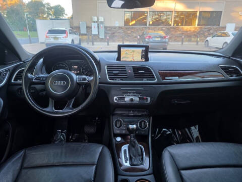 2017 Audi Q3 2.0T quattro Premium Plus