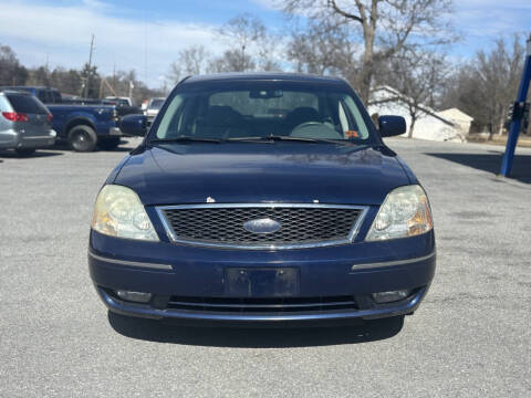 2006 Ford Five Hundred for sale at Noble PreOwned Auto Sales in Martinsburg WV