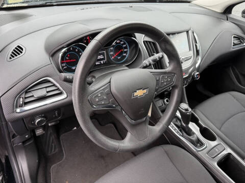 2017 Chevrolet Cruze LT Auto