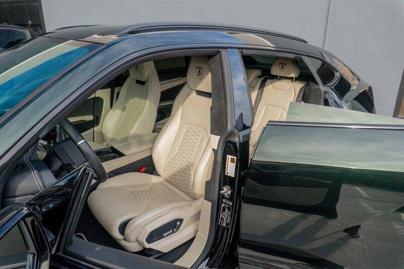 2020 Lamborghini Urus