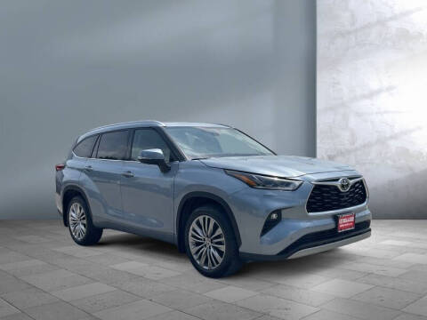 2023 Toyota Highlander Platinum