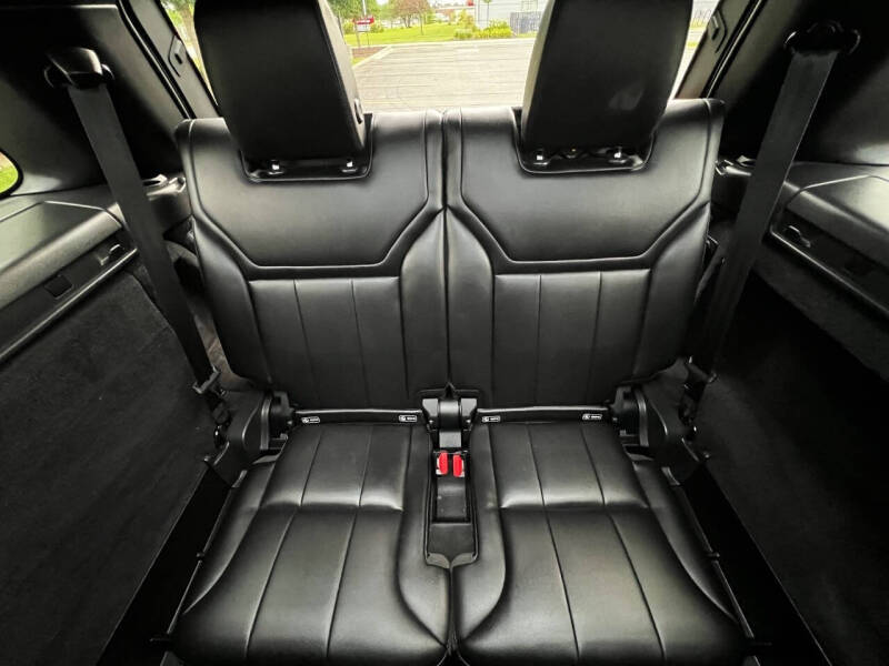 2017 Land Rover Discovery SE