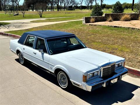 1989 Lincoln Town Car for sale at bobzcarz.com in Dallas TX