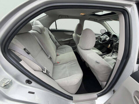 2011 Toyota Corolla LE