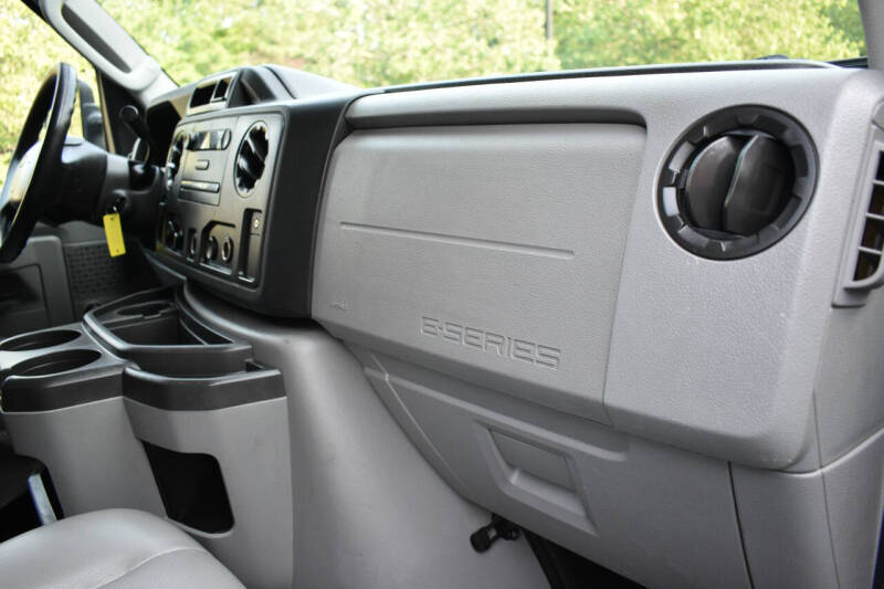 2014 Ford E-Series E-350 SD