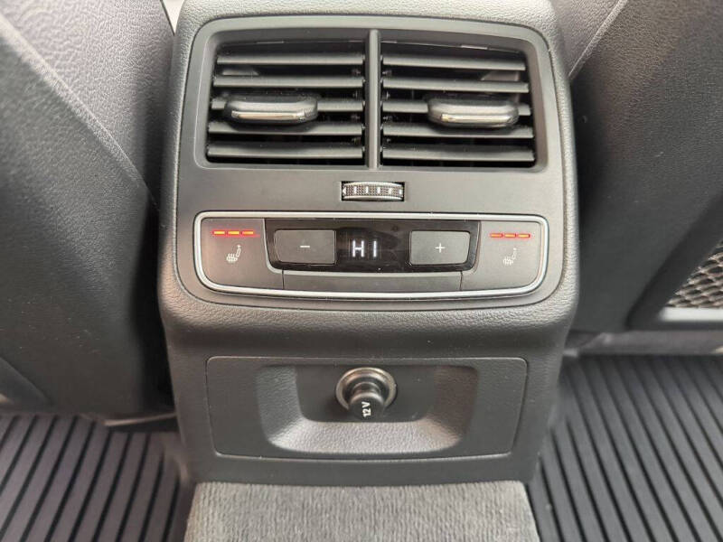 2017 Audi A4 2.0T quattro Premium Plus