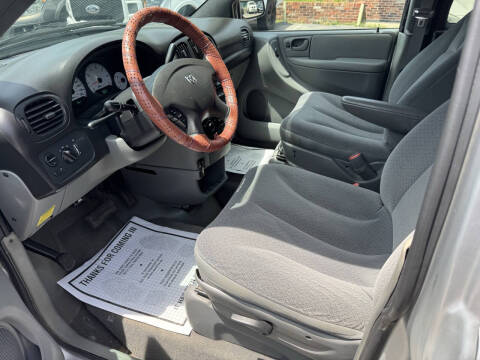 2005 Dodge Grand Caravan SE