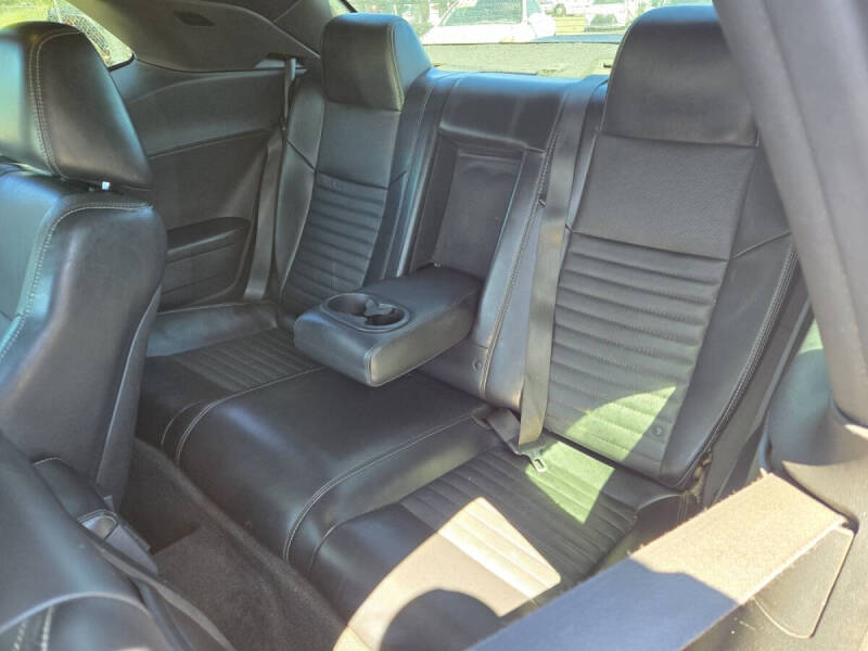 2012 Dodge Challenger SXT Plus