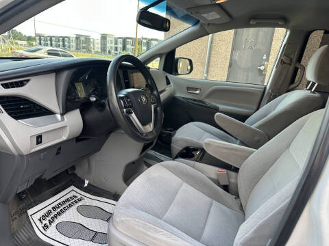 2015 Toyota Sienna LE 7-Passenger