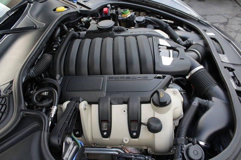 2015 Porsche Panamera GTS