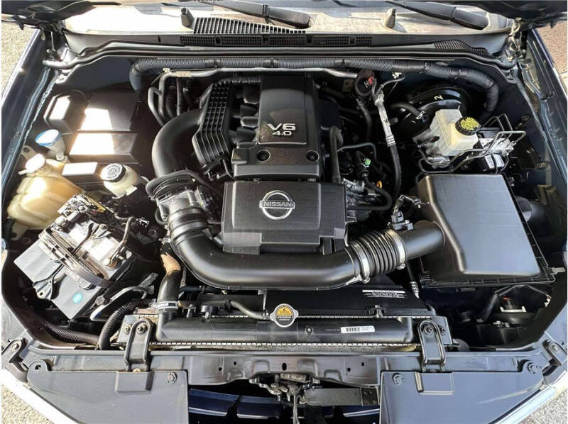 2011 Nissan Pathfinder Silver Edition