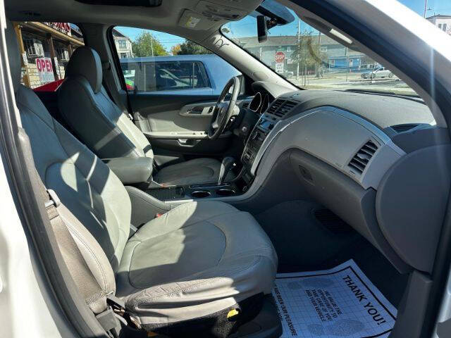 2012 Chevrolet Traverse LT