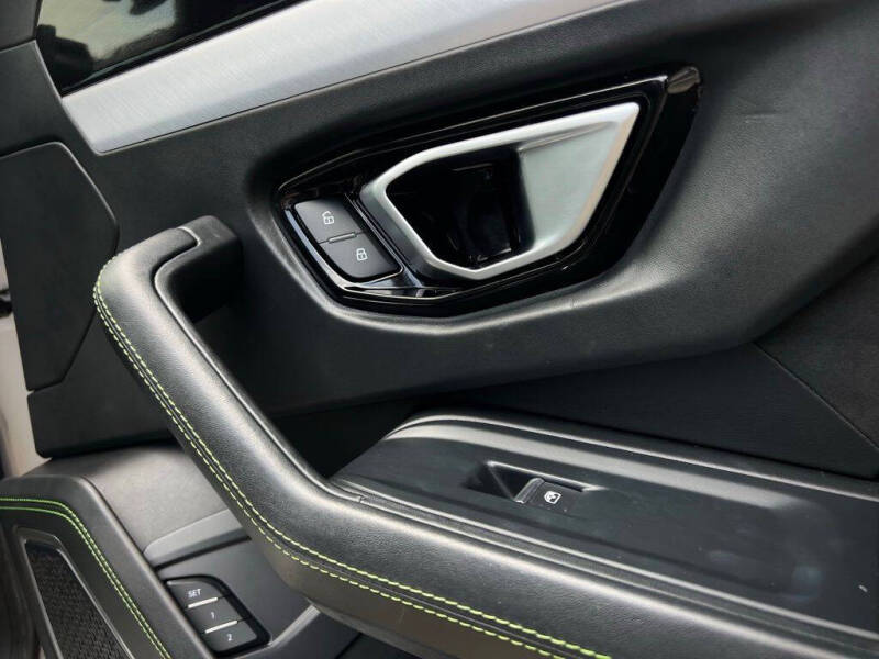 2022 Lamborghini Urus