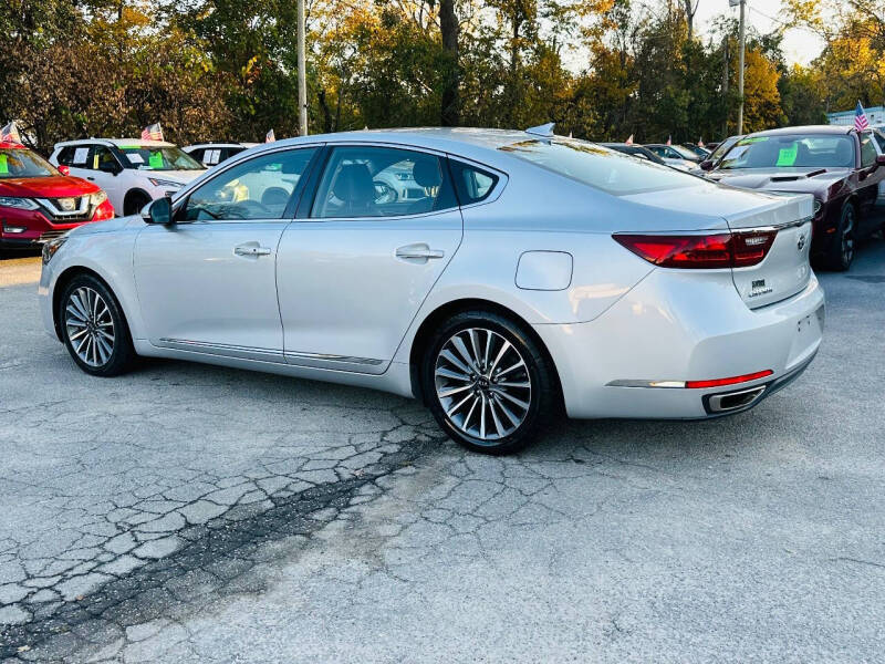 2018 Kia Cadenza Premium