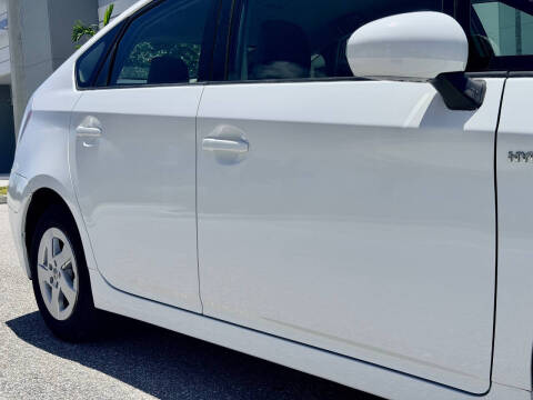 2010 Toyota Prius III