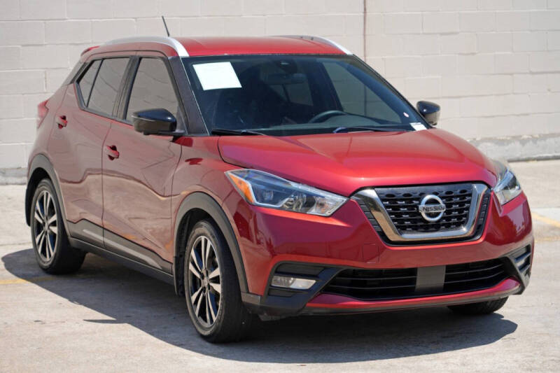 2020 Nissan Kicks SR
