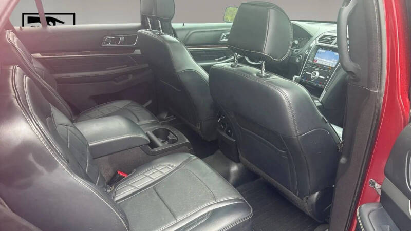 2017 Ford Explorer Platinum