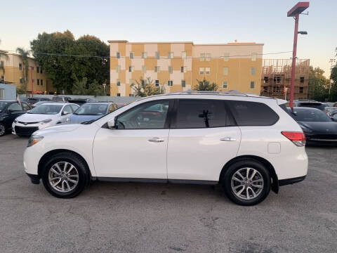 2014 Nissan Pathfinder SV
