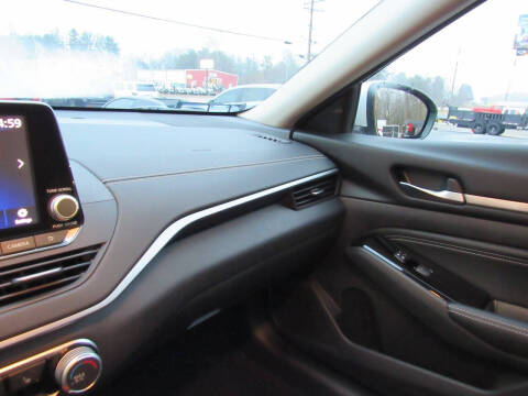 2022 Nissan Altima 2.5 SV