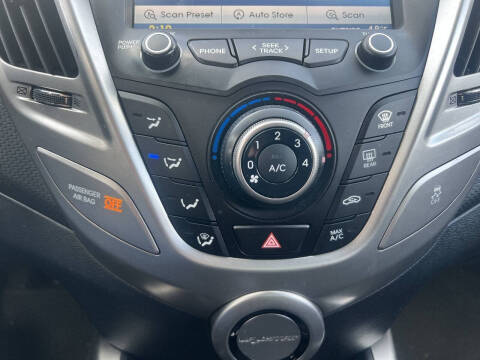 2016 Hyundai Veloster