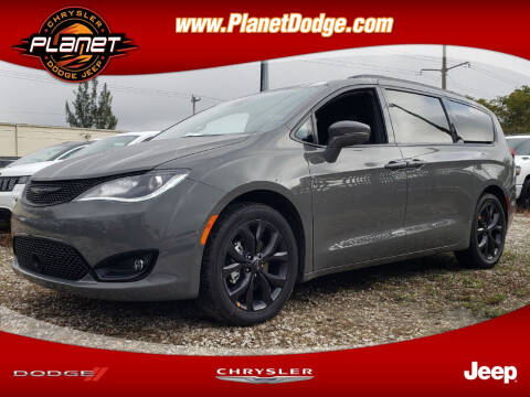 2020 Chrysler Pacifica for sale at PLANET DODGE CHRYSLER JEEP in Miami FL