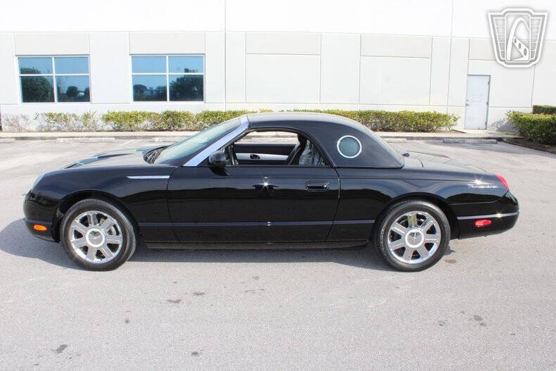 2005 Ford Thunderbird Deluxe