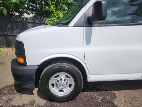 2017 Chevrolet Express 2500