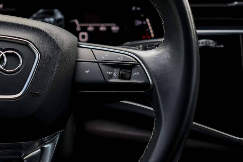 2021 Audi Q8 quattro Premium Plus 55 TFSI