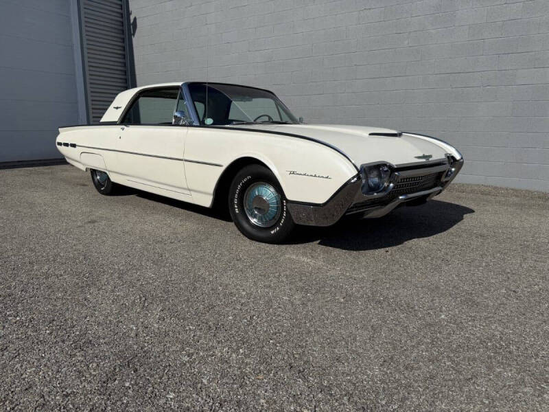 1962 Ford Thunderbird