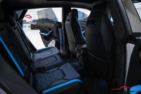 2025 Lamborghini Urus SE