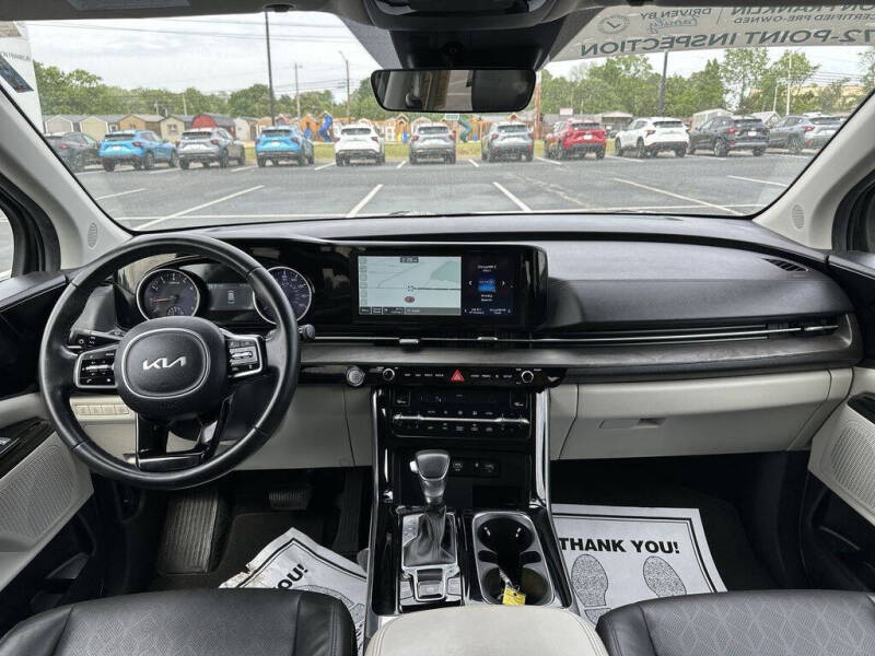 2024 Kia Carnival EX