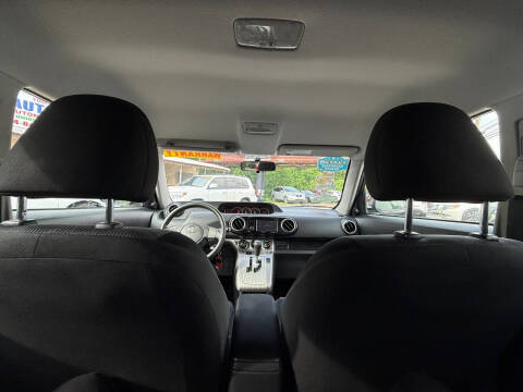 2012 Scion xB Release Series 9.0