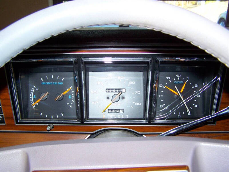 1988 Lincoln Town Car Signature